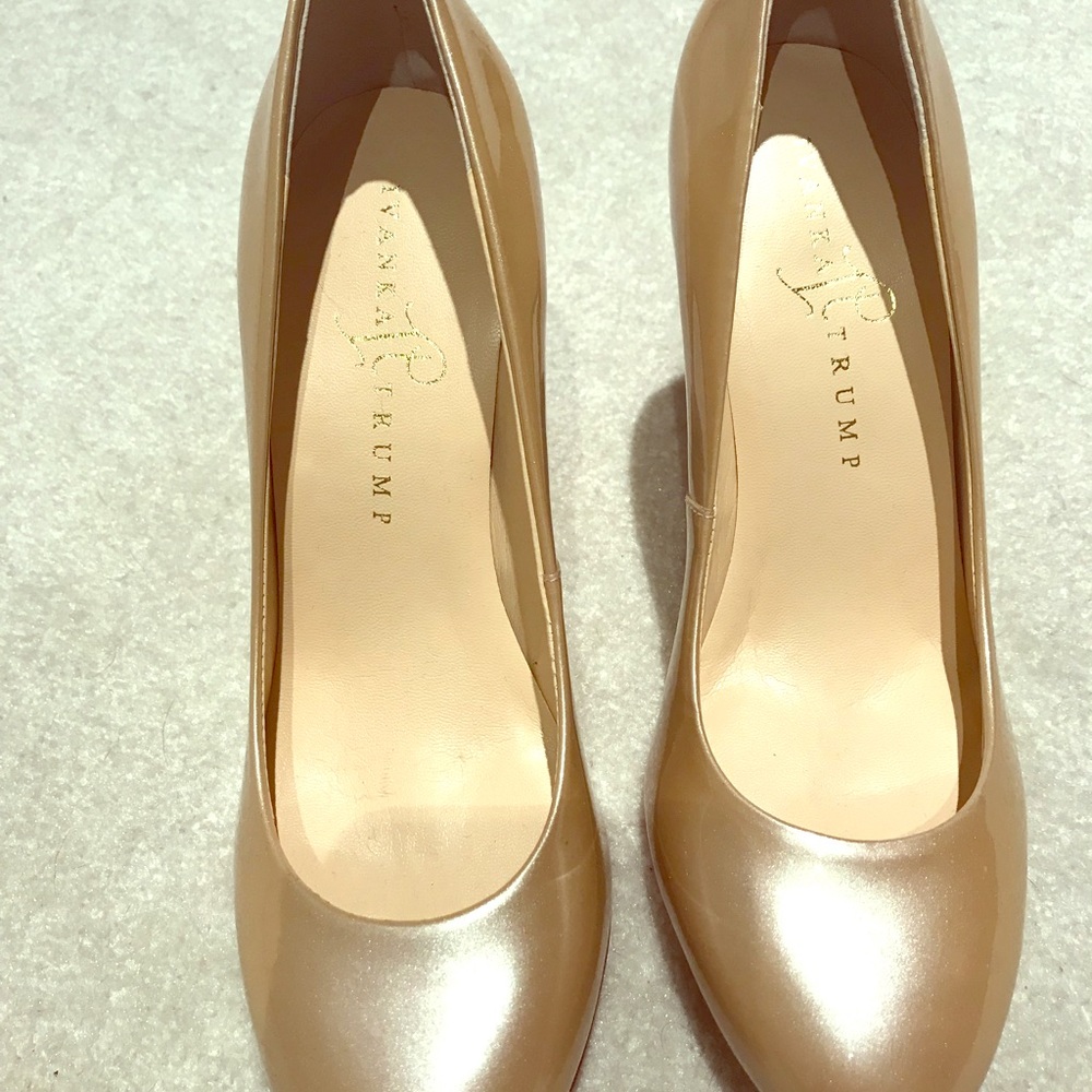 IVANKA TRUMP 7 1/2 size used only one time
